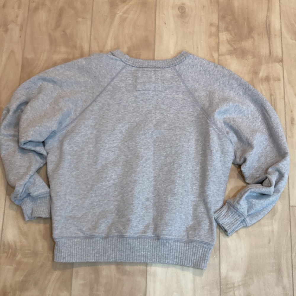 AE sweater - Picture 9 of 10